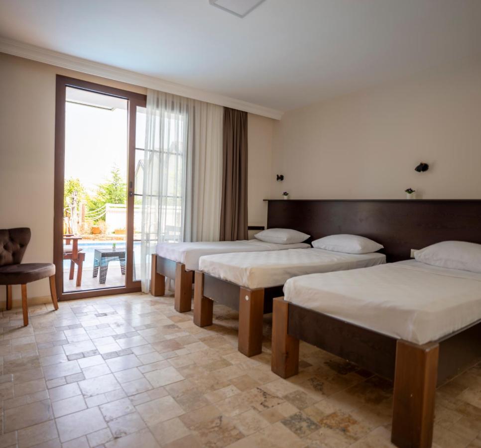 Cesmekes Otel Buitenkant foto