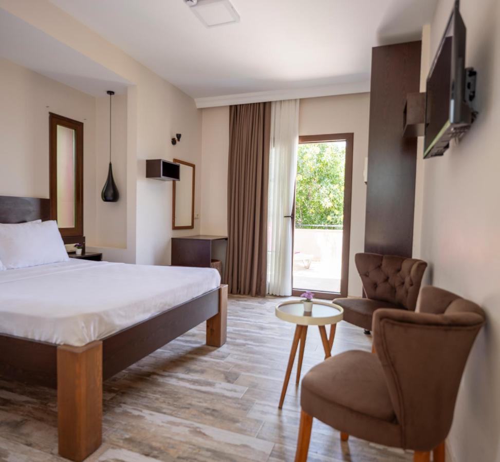 Cesmekes Otel Buitenkant foto