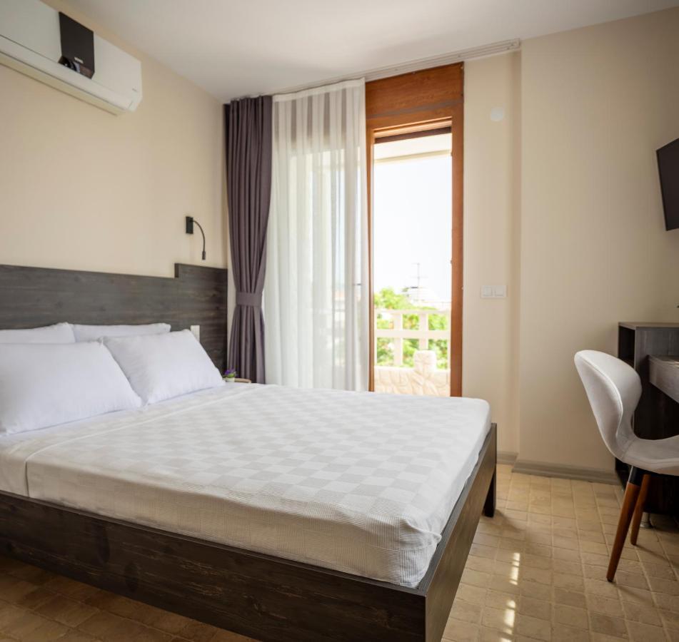 Cesmekes Otel Buitenkant foto