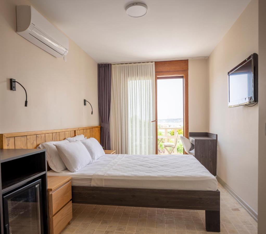 Cesmekes Otel Buitenkant foto